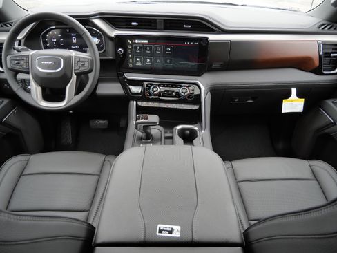 New 2026 GMC Sierra 1500 Denali w/ Denali Reserve Package image 6