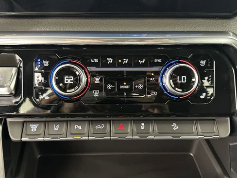 New 2025 GMC Sierra 2500 Denali w/ Denali Reserve Package image 33