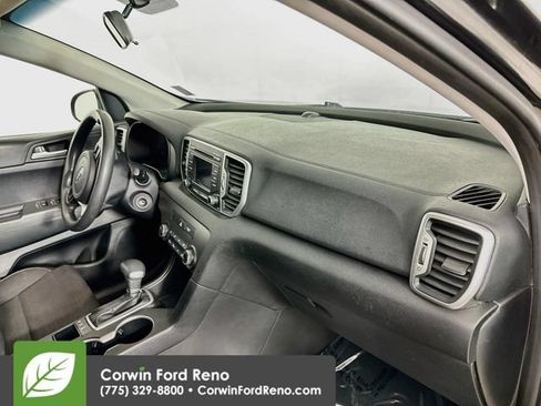 Used 2018 Kia Sportage LX AWD/4WD image 30