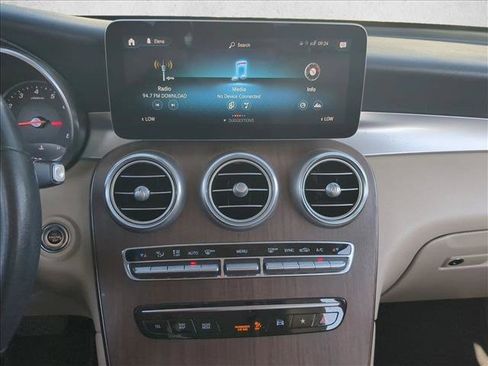 Used 2021 Mercedes-Benz GLC 300 image 14