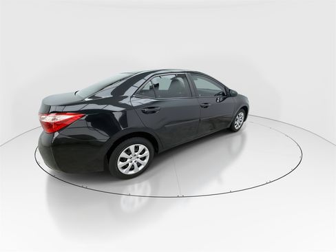 Used 2017 Toyota Corolla LE image 8