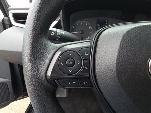 Used 2024 Toyota Corolla LE FWD image 18