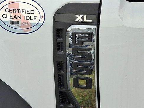 New 2025 Ford F550 4x4 Regular Cab Super Duty image 5