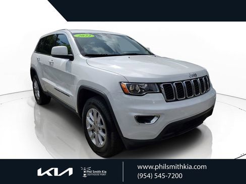 Used 2022 Jeep Grand Cherokee Laredo E w/ Security & Convenience Group AWD/4WD image 1