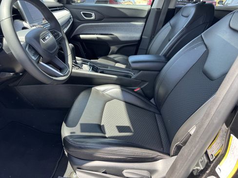 Used 2022 Jeep Compass Latitude AWD/4WD image 13