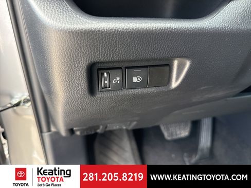 Used 2025 Toyota RAV4 XLE image 13