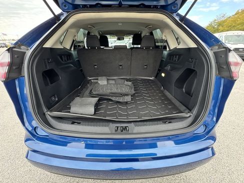Used 2022 Ford Edge SE w/ Black Appearance Package image 20