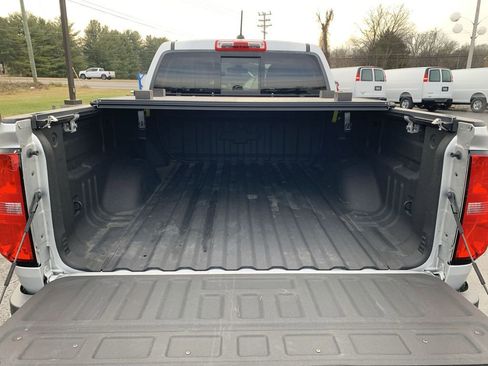 Used 2020 Chevrolet Colorado LT w/ Colorado RST Special Edition image 19