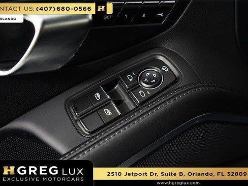 Used 2025 Porsche 718 Cayman image 36