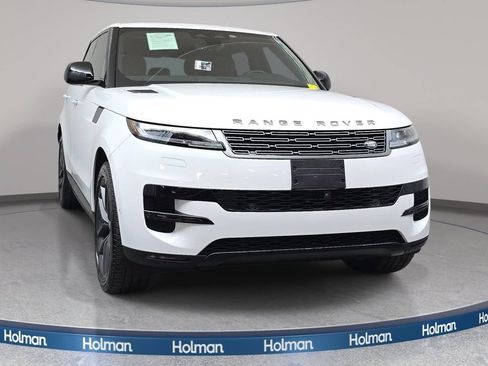 Used 2024 Land Rover Range Rover Sport SE AWD/4WD image 3