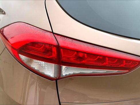 Used 2016 Hyundai Tucson Limited w/ Option Group 03 FWD image 28