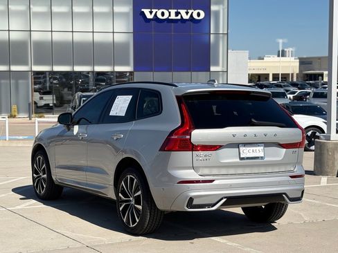 Certified 2023 Volvo XC60 B5 Plus w/ Climate Package image 5