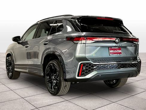 New 2026 Volkswagen Tiguan SE R-Line AWD/4WD image 3