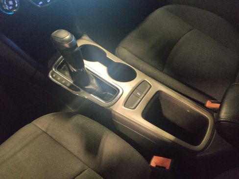 Used 2017 Chevrolet Cruze LS image 26