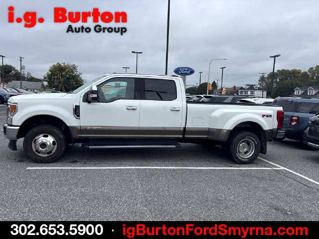 Used 2022 Ford F350 Lariat w/ Lariat Ultimate Package AWD/4WD image 3