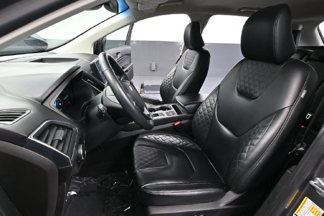 Used 2024 Ford Edge Titanium AWD/4WD image 18