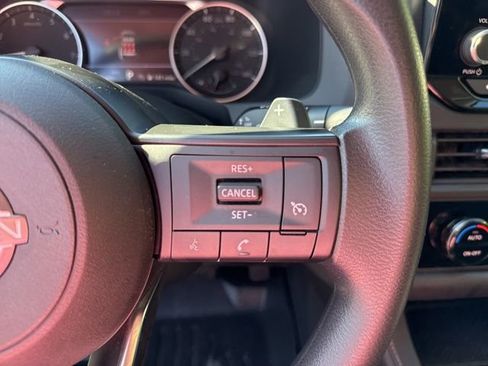 Used 2024 Nissan Pathfinder S image 20