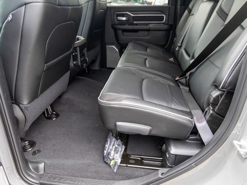 New 2026 RAM 2500 Laramie AWD/4WD image 16