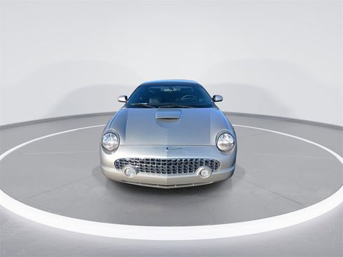 Used 2004 Ford Thunderbird image 3