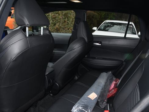 Certified 2024 Toyota Corolla Cross XSE image 16