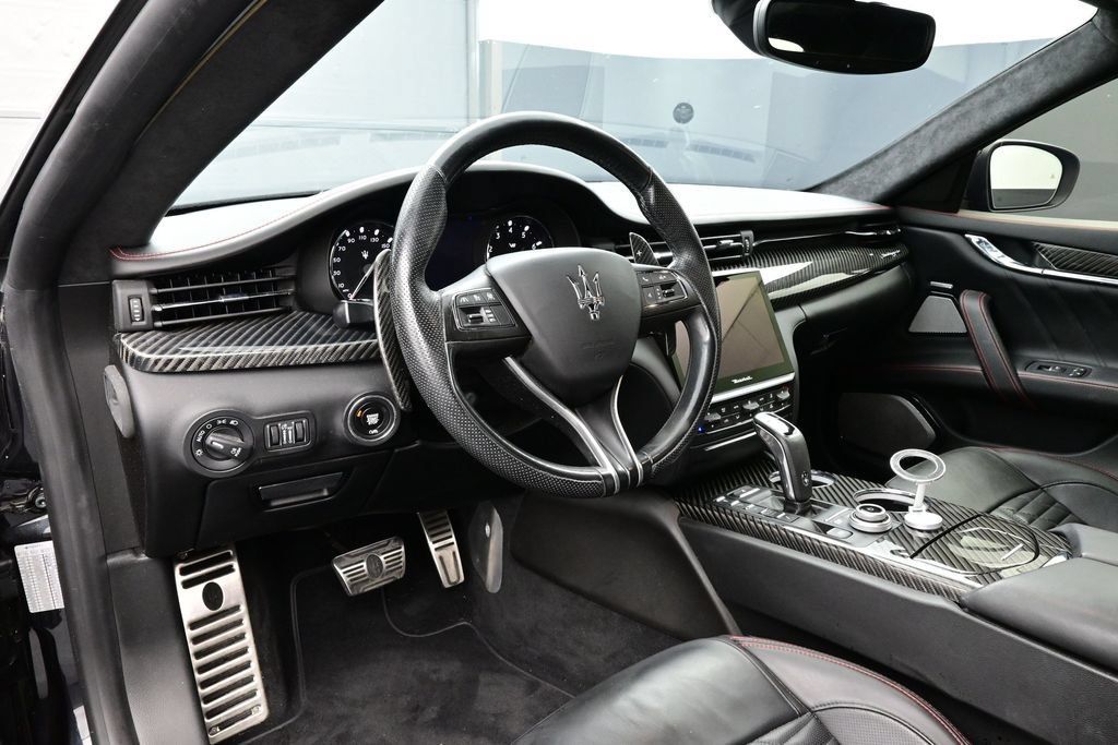Used 2022 Maserati Quattroporte Trofeo RWD image 4