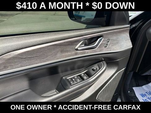 Used 2023 Jeep Grand Cherokee 4WD 4xe image 13