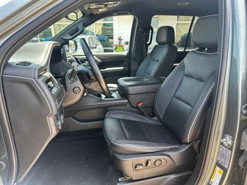 Used 2023 Chevrolet Tahoe Premier AWD/4WD image 11