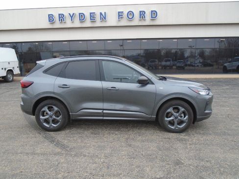 Used 2023 Ford Escape ST-Line image 4