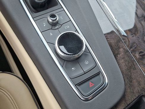 Certified 2023 Cadillac Escalade Premium Luxury image 28