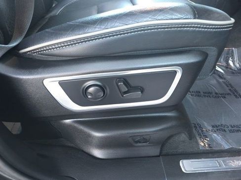 Used 2022 RAM 1500 Laramie image 15