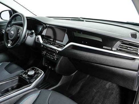 Used 2020 Kia Niro EX Premium FWD image 25