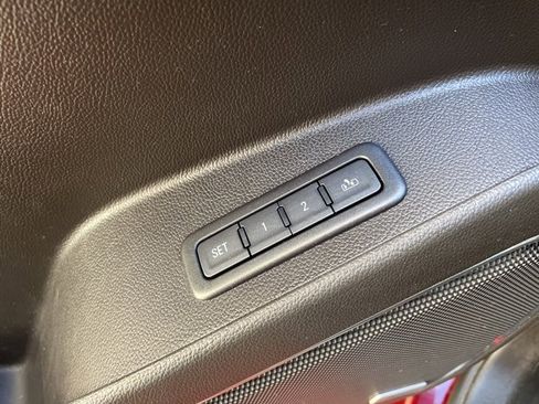 Used 2016 GMC Yukon SLT w/ Premium Edition image 21