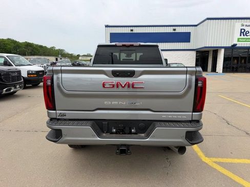New 2026 GMC Sierra 2500 Denali w/ Denali Reserve Package AWD/4WD image 4