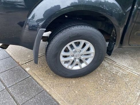 Used 2021 Nissan Frontier SV image 14