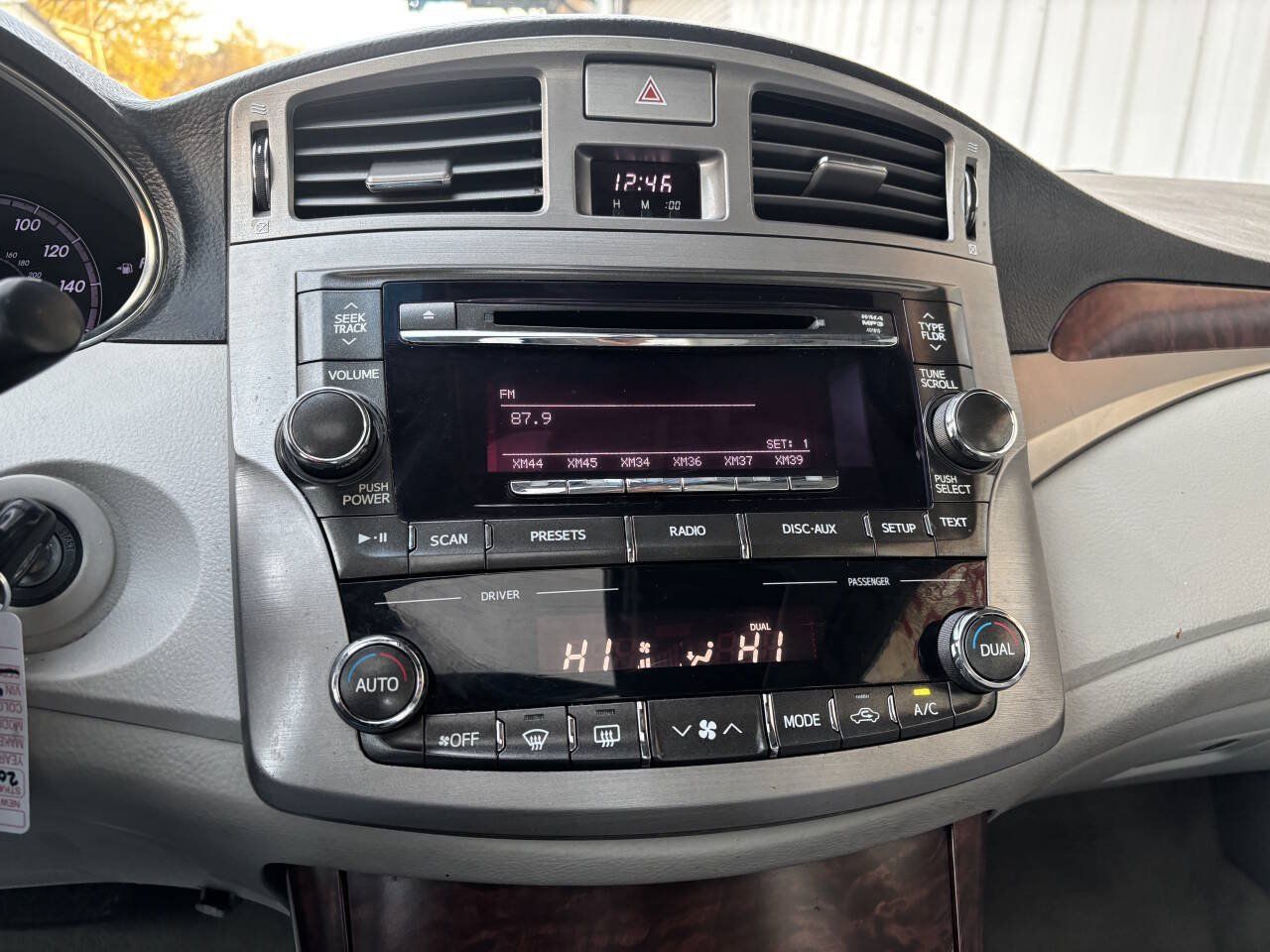 Used 2012 Toyota Avalon FWD image 15