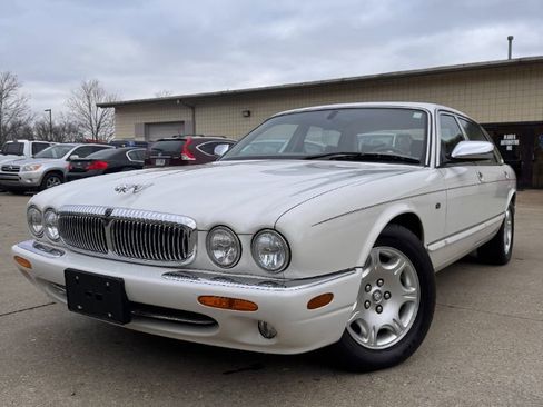 Used 2001 Jaguar XJ Vanden Plas image 1