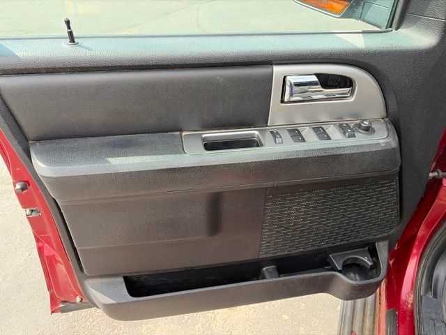 Used 2015 Ford Expedition EL XLT w/ Equipment Group 202A AWD/4WD image 8