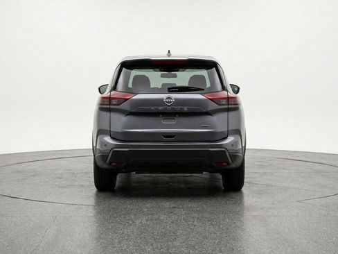 Used 2025 Nissan Rogue SV image 7