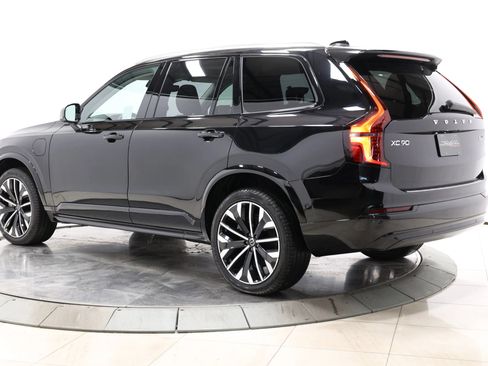 Used 2025 Volvo XC90 T8 Plus w/ Protection Package Premier AWD/4WD image 65