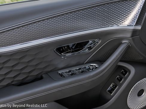 New 2025 Bentley Flying Spur Plug-In Hybrid image 19