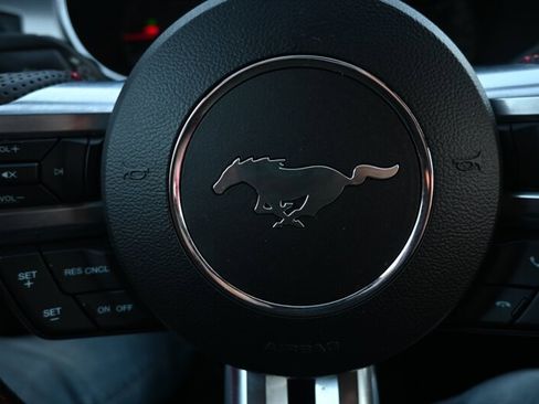 Used 2020 Ford Mustang Coupe RWD image 28