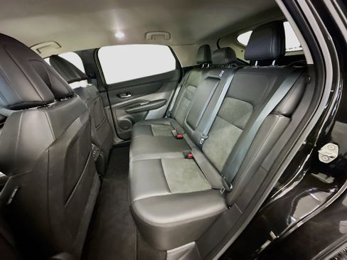 Used 2025 Nissan Ariya AWD image 29