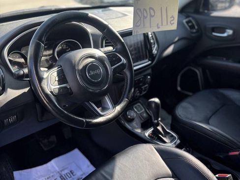 Used 2018 Jeep Compass Limited image 10
