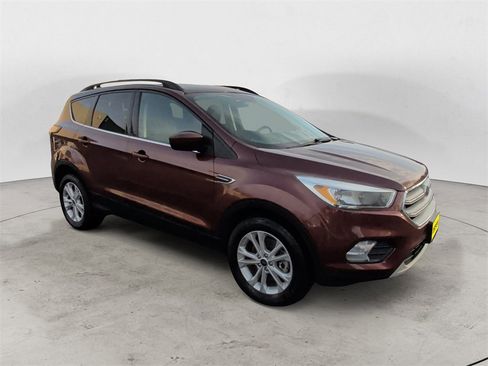 Used 2018 Ford Escape SE w/ SE Sync 3 Package image 7