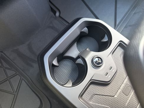 New 2026 BMW iX xDrive60 image 16