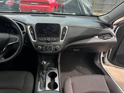 Used 2019 Chevrolet Malibu LS FWD image 12