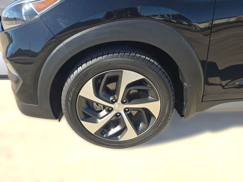 Used 2017 Hyundai Tucson Limited w/ Limited Ultimate Package 03 image 9