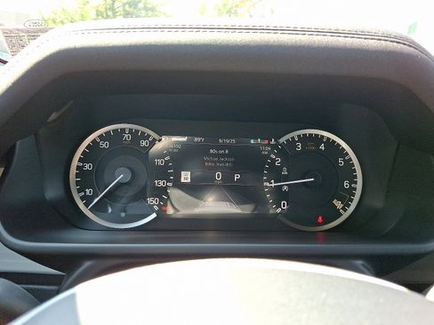 Used 2023 Land Rover Defender 110 X-Dynamic SE image 23