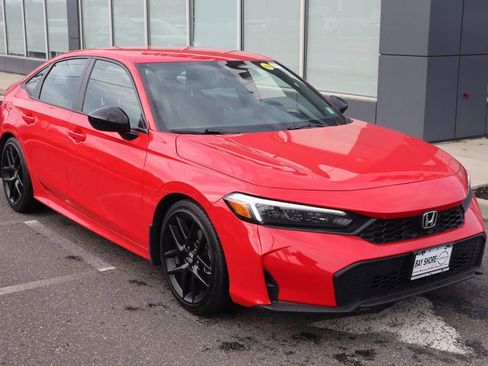 Used 2025 Honda Civic Sport image 4