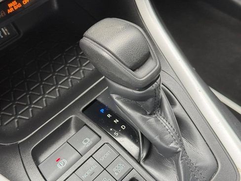 Used 2023 Toyota RAV4 LE AWD/4WD image 30